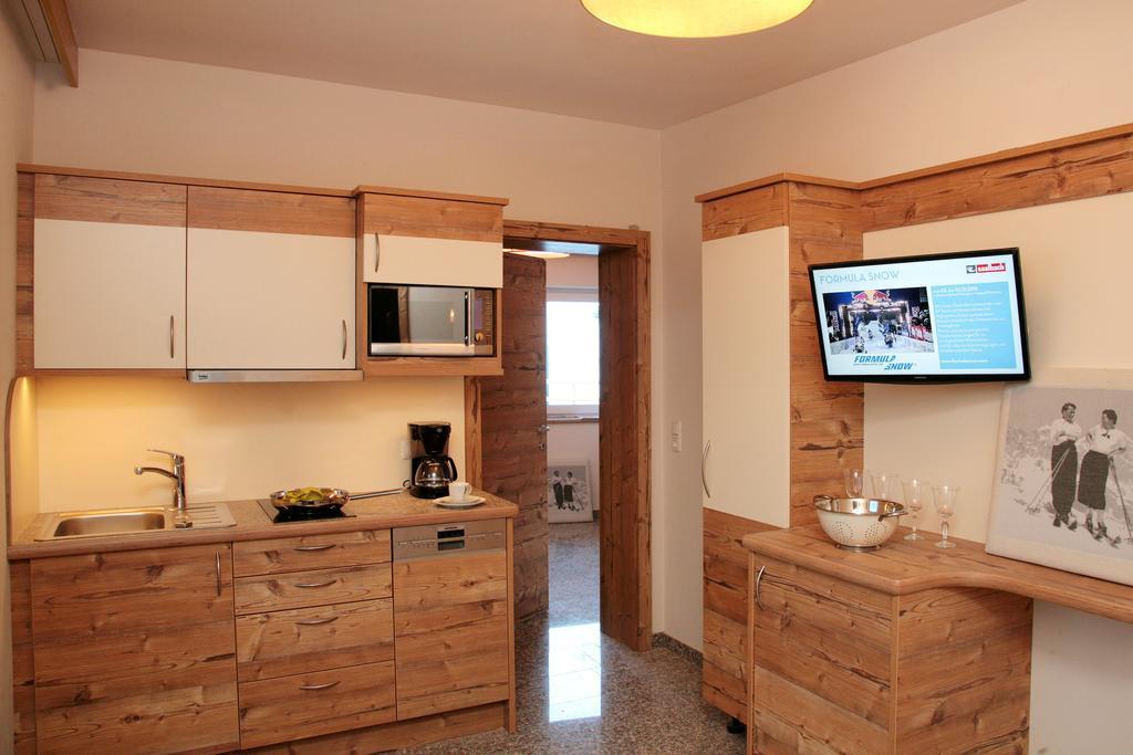 Intown Apartment Schmiede Σάαλμπαχ-Χίντεργκλεμ Εξωτερικό φωτογραφία
