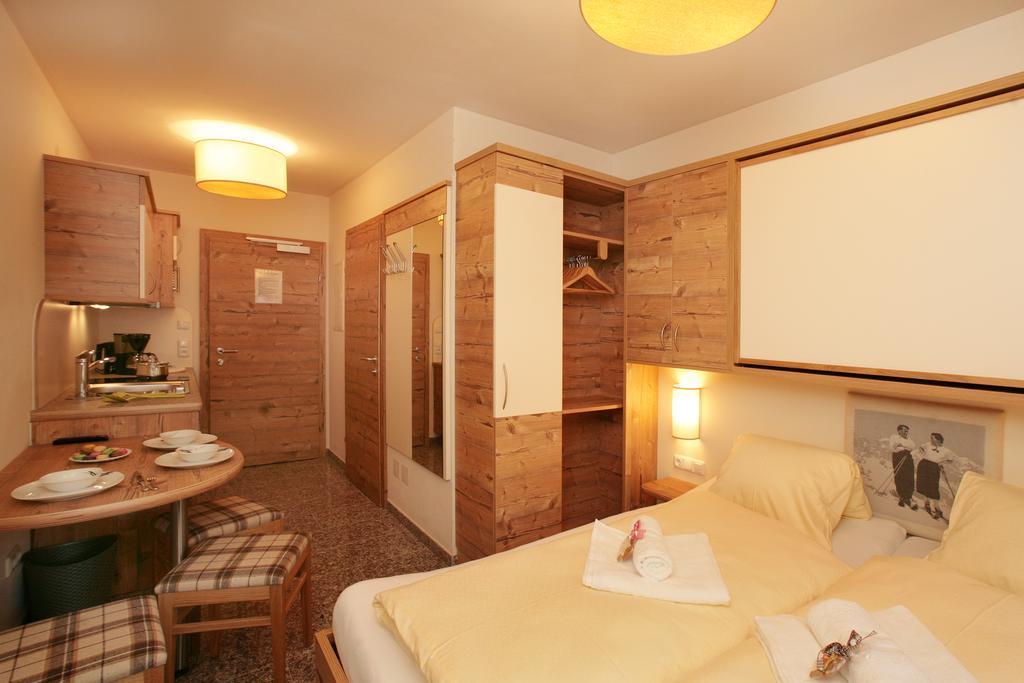 Intown Apartment Schmiede Σάαλμπαχ-Χίντεργκλεμ Εξωτερικό φωτογραφία
