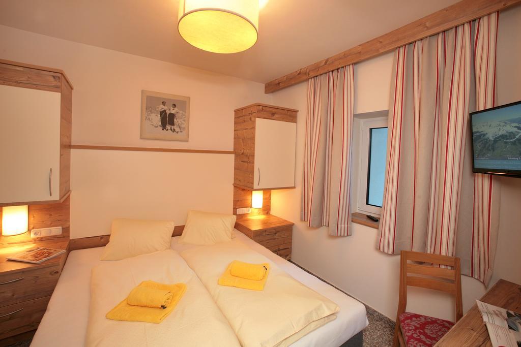 Intown Apartment Schmiede Σάαλμπαχ-Χίντεργκλεμ Εξωτερικό φωτογραφία